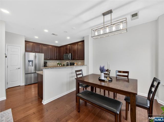 8 Veterans Drive, Wood Ridge, NJ 07075
