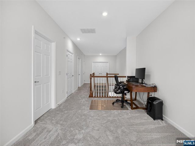 8 Veterans Drive, Wood Ridge, NJ 07075