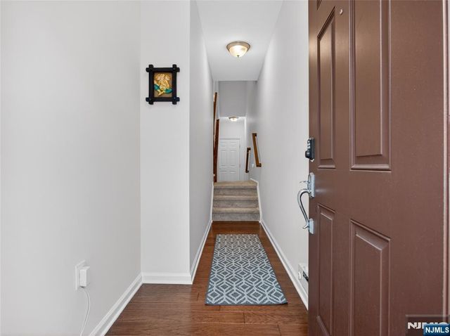 8 Veterans Drive, Wood Ridge, NJ 07075