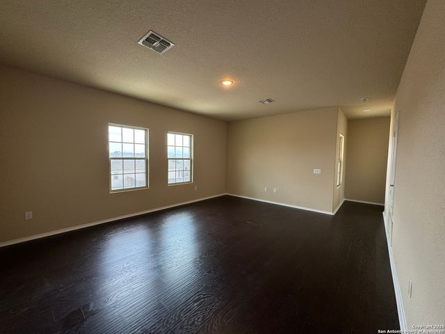 831 Lee Trevino, San Antonio, TX 78221