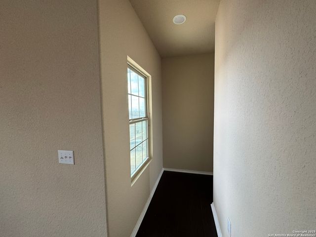 831 Lee Trevino, San Antonio, TX 78221