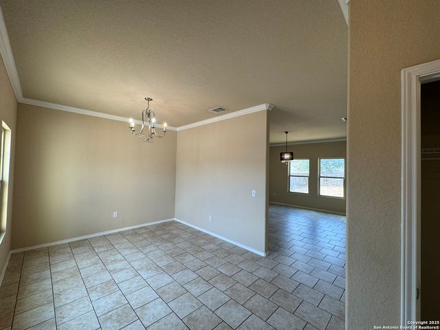 831 Lee Trevino, San Antonio, TX 78221