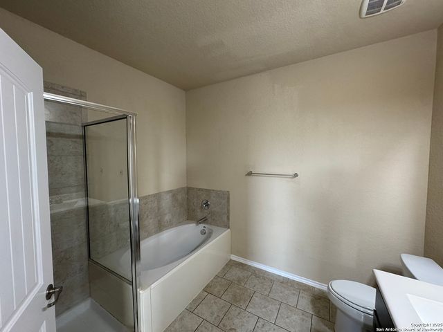 831 Lee Trevino, San Antonio, TX 78221