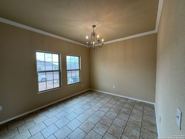 831 Lee Trevino, San Antonio, TX 78221