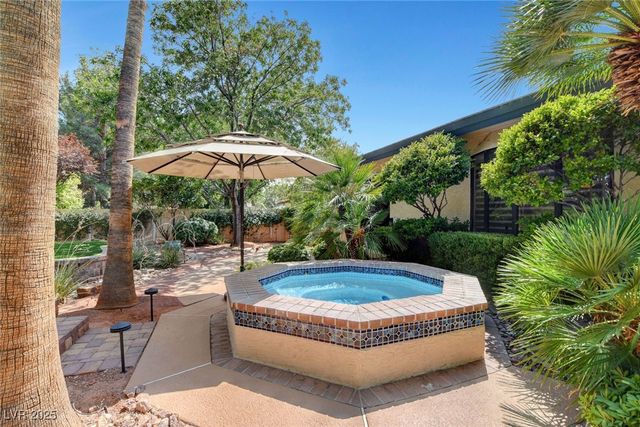 4726 Monument Valley Road, Las Vegas, NV 89129