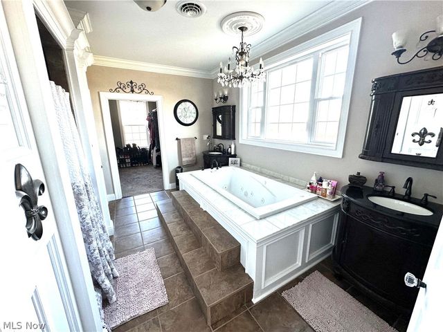 51208 Field Stone Drive, East Liverpool, OH 43920