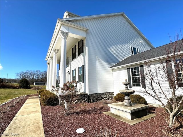 51208 Field Stone Drive, East Liverpool, OH 43920