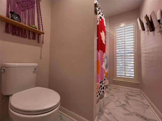 2100 Commonwealth Street L, Houston, TX 77006