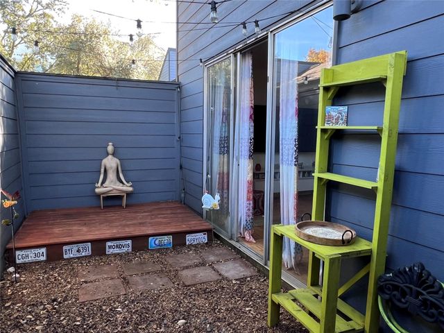 2100 Commonwealth Street L, Houston, TX 77006