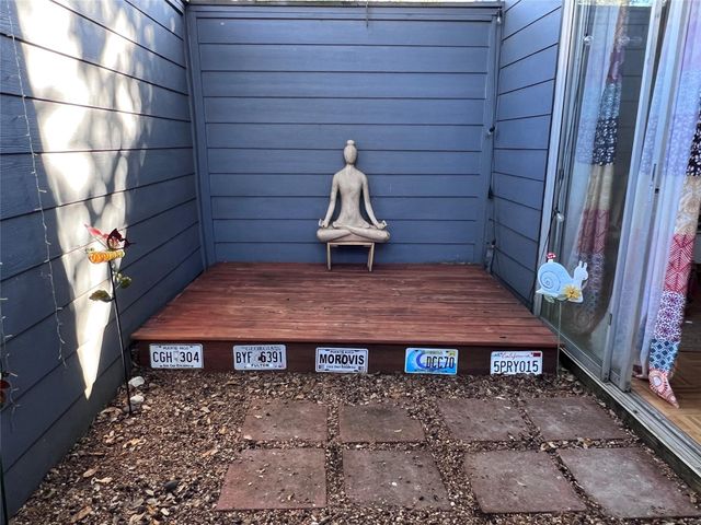 2100 Commonwealth Street L, Houston, TX 77006