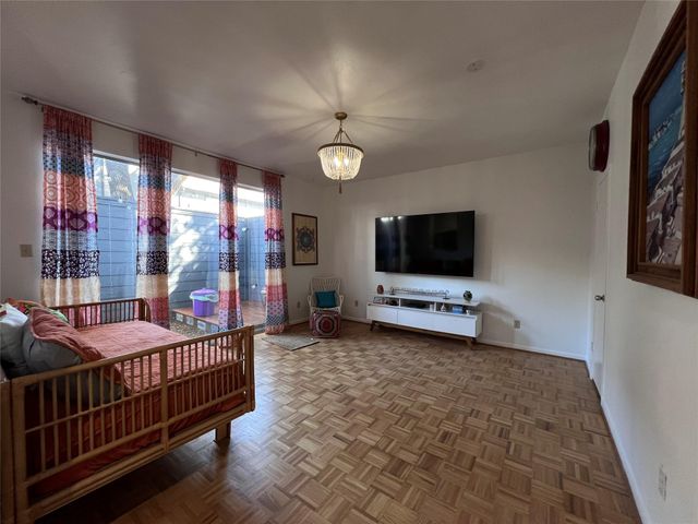 2100 Commonwealth Street L, Houston, TX 77006