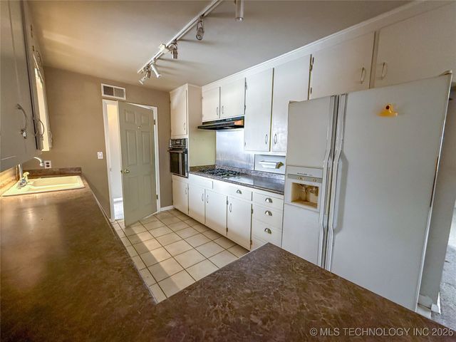 5378 E 30th Place, Tulsa, OK 74114