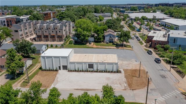 701 SE 5th Street, Bentonville, AR 72712
