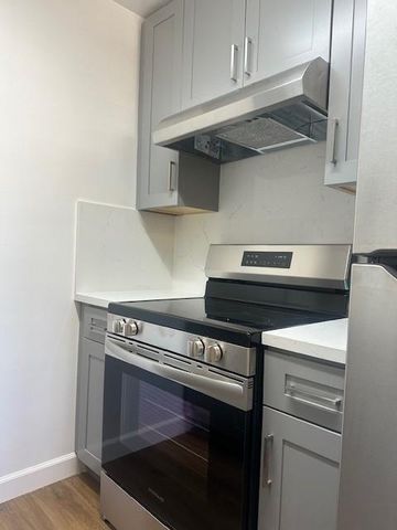 1950 Ivy Street, San Mateo, CA 94403