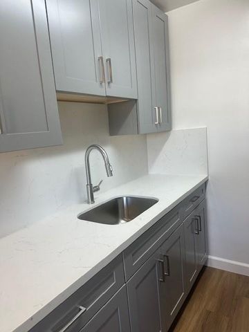 1950 Ivy Street, San Mateo, CA 94403