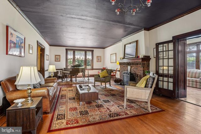 3 BELMONT CIR, Trenton, NJ 08618