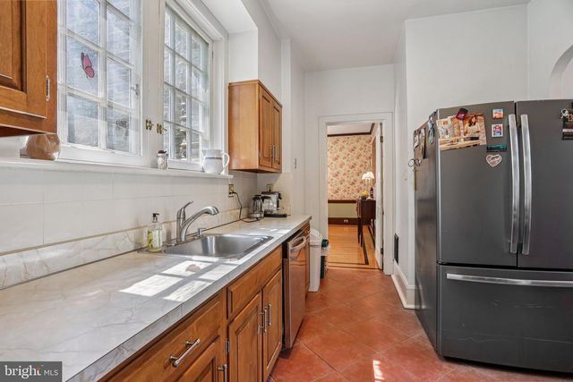 3 BELMONT CIR, Trenton, NJ 08618