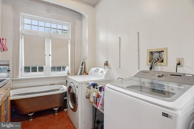 3 BELMONT CIR, Trenton, NJ 08618