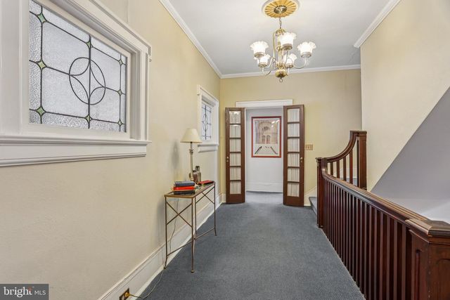3 BELMONT CIR, Trenton, NJ 08618