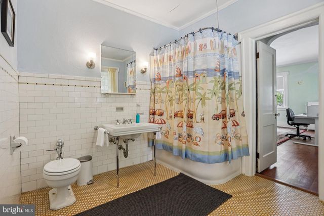 3 BELMONT CIR, Trenton, NJ 08618