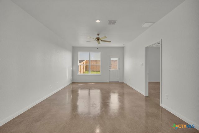 612 Pacific Crest Trail, Copperas Cove, TX 76522