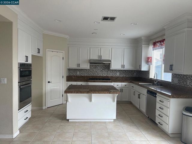 2096 Goldpine Way, Antioch, CA 94509