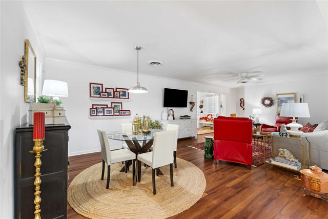 218 Rainbow Drive, Woodway, TX 76712