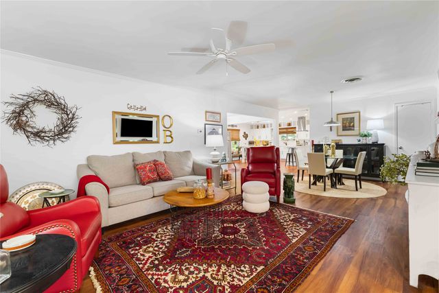 218 Rainbow Drive, Woodway, TX 76712