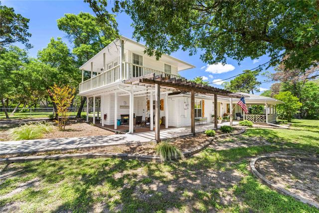 218 Rainbow Drive, Woodway, TX 76712