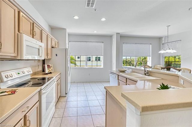 20021 Sanibel View CIR 101, Fort Myers, FL 33908