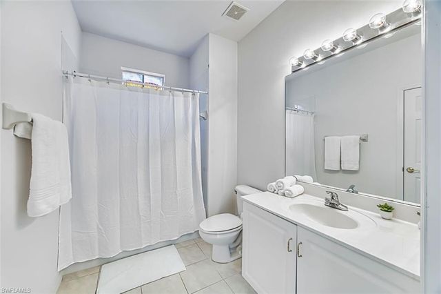 20021 Sanibel View CIR 101, Fort Myers, FL 33908