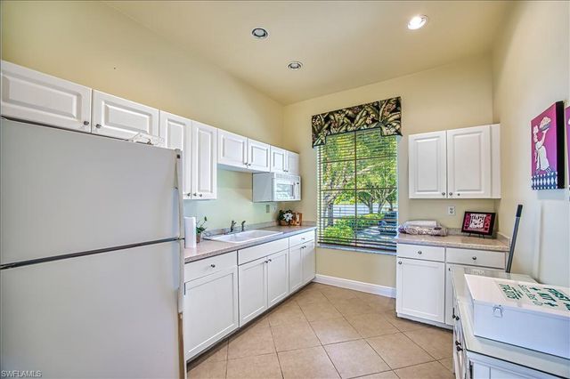 20021 Sanibel View CIR 101, Fort Myers, FL 33908