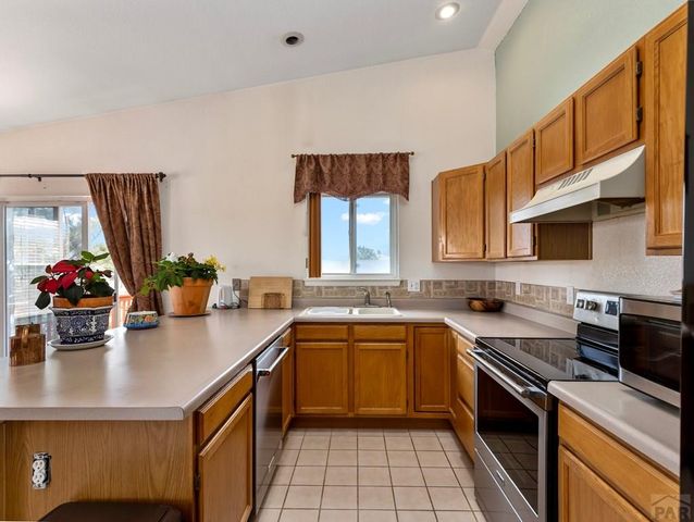 277 W Ben Hogan Dr, Pueblo West, CO 81007