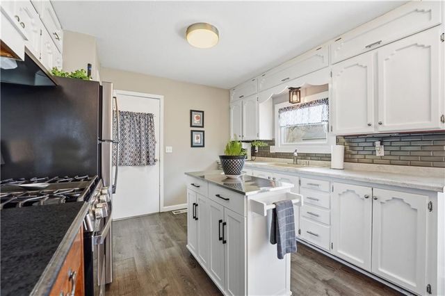 702 SW 17th Street, Blue Springs, MO 64015