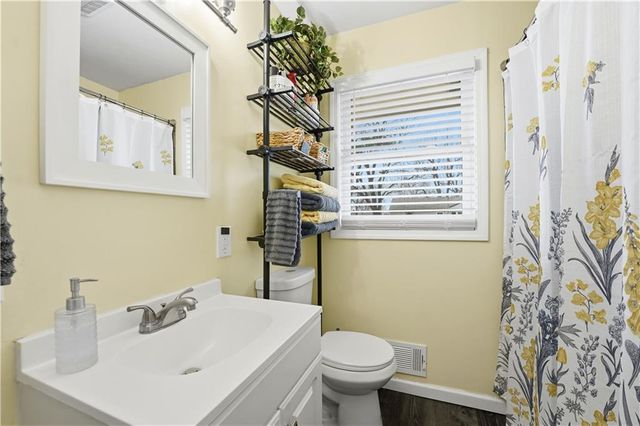 702 SW 17th Street, Blue Springs, MO 64015