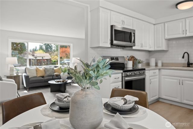 5603 225th Street SW, Mountlake Terrace, WA 98043