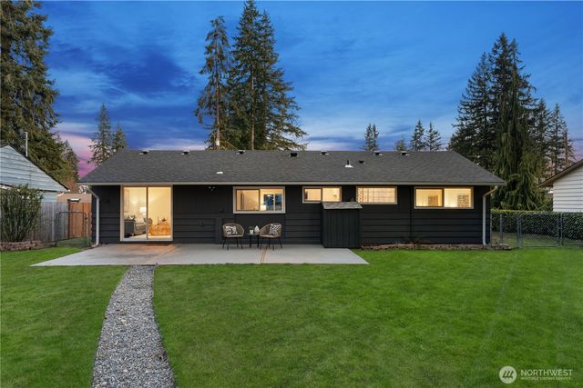 5603 225th Street SW, Mountlake Terrace, WA 98043