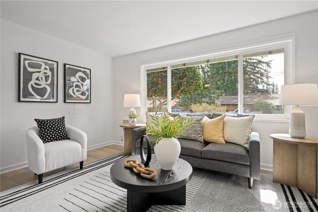 5603 225th Street SW, Mountlake Terrace, WA 98043