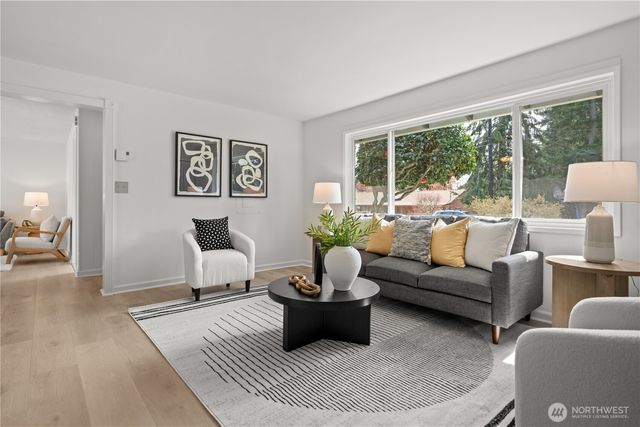 5603 225th Street SW, Mountlake Terrace, WA 98043