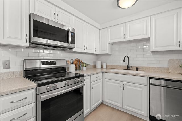 5603 225th Street SW, Mountlake Terrace, WA 98043