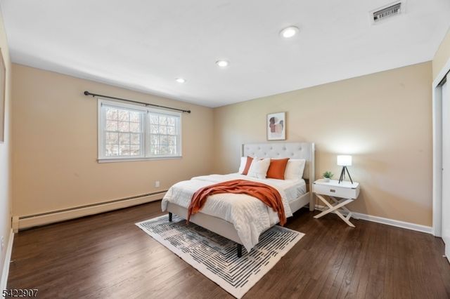 19 Breton Dr, Montville Twp., NJ 07058