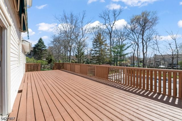 19 Breton Dr, Montville Twp., NJ 07058