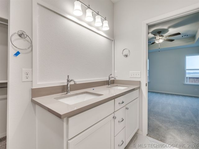 3401 E 153rd Street S, Bixby, OK 74008
