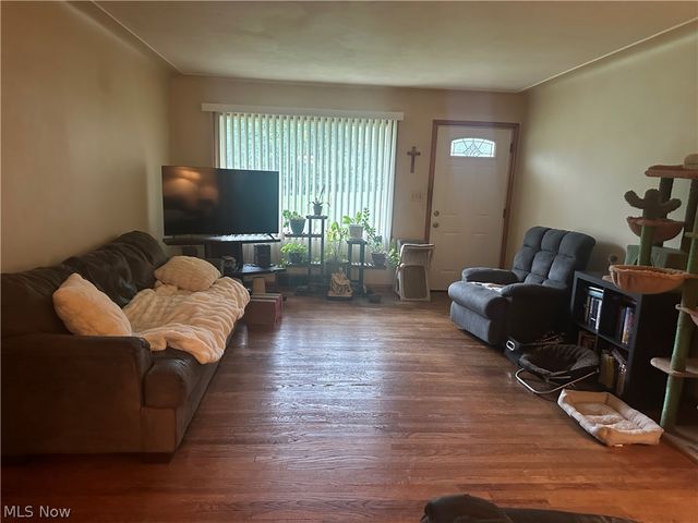 3260 S Wendover Circle, Youngstown, OH 44511