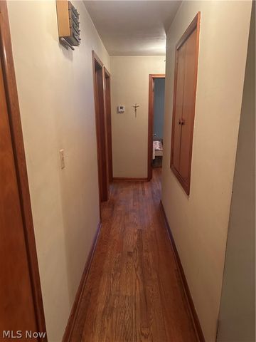 3260 S Wendover Circle, Youngstown, OH 44511