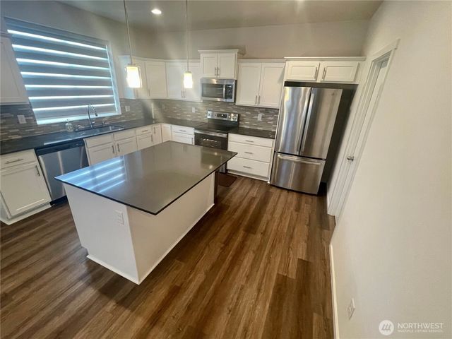 2129 Lancaster Way, Ferndale, WA 98248