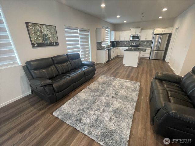 2129 Lancaster Way, Ferndale, WA 98248