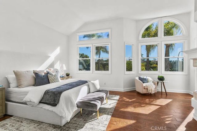 19 Harbor Pointe, Corona Del Mar, CA 92625