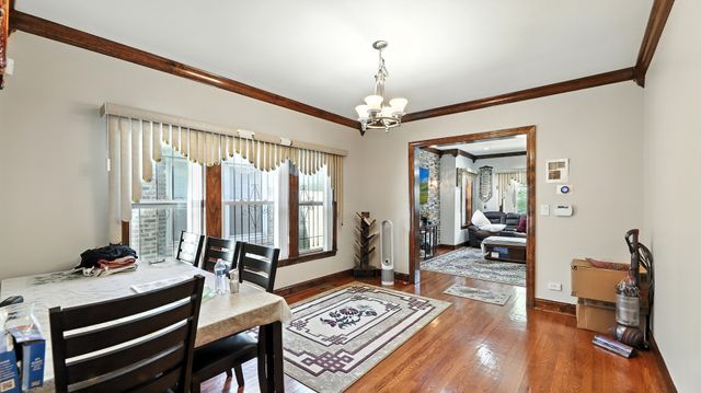 5242 N Kimball Avenue, Chicago, IL 60625