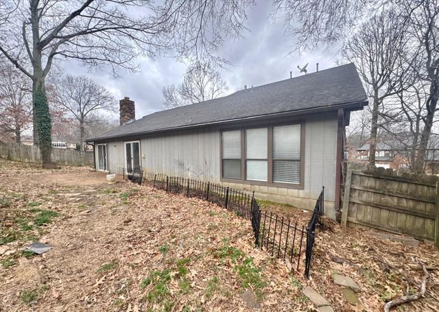 8723 N CARROLLWOOD CV N, Memphis, TN 38016